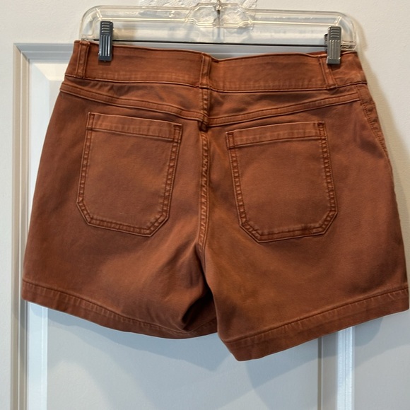 SPANX STRETCH TWILL SHORTS 4” - Picture 2 of 4